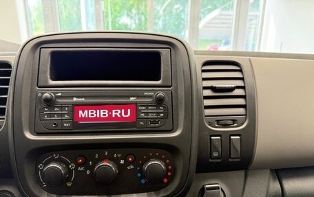 Renault Trafic, 2019 год, 2 400 000 рублей, 29 фотография