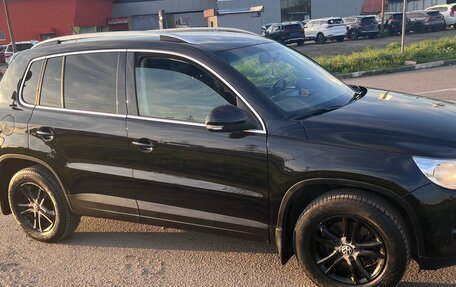 Volkswagen Tiguan I, 2011 год, 940 000 рублей, 2 фотография