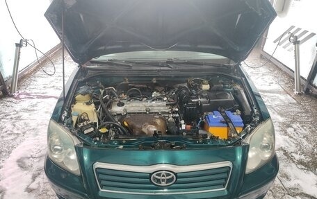 Toyota Avensis III рестайлинг, 2004 год, 730 000 рублей, 6 фотография