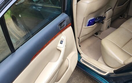 Toyota Avensis III рестайлинг, 2004 год, 730 000 рублей, 18 фотография