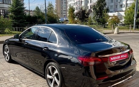 Mercedes-Benz E-Класс, 2020 год, 2 550 000 рублей, 3 фотография