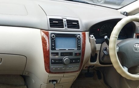 Toyota Ipsum II, 2005 год, 1 000 000 рублей, 11 фотография