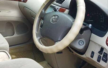 Toyota Ipsum II, 2005 год, 1 000 000 рублей, 12 фотография