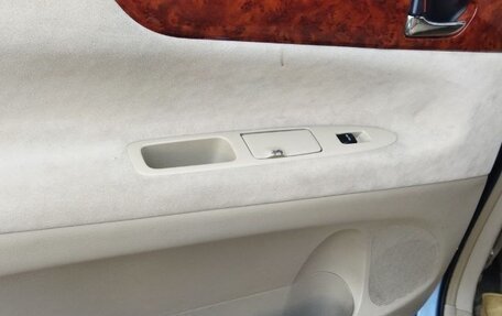 Toyota Ipsum II, 2005 год, 1 000 000 рублей, 18 фотография