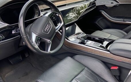 Audi A8, 2019 год, 4 500 000 рублей, 10 фотография