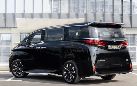 Toyota Alphard, 2024 год, 12 990 000 рублей, 5 фотография
