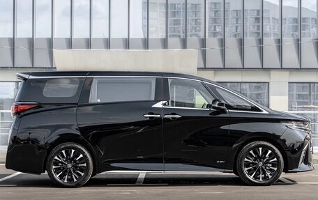 Toyota Alphard, 2024 год, 12 990 000 рублей, 8 фотография