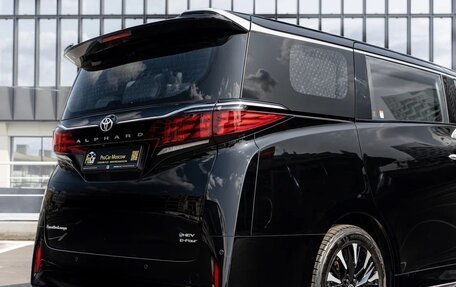 Toyota Alphard, 2024 год, 12 990 000 рублей, 6 фотография