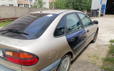 Renault Laguna II, 2000 год, 155 000 рублей, 3 фотография