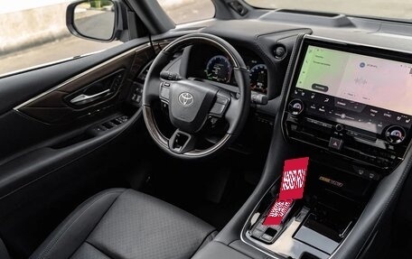 Toyota Alphard, 2024 год, 12 990 000 рублей, 22 фотография