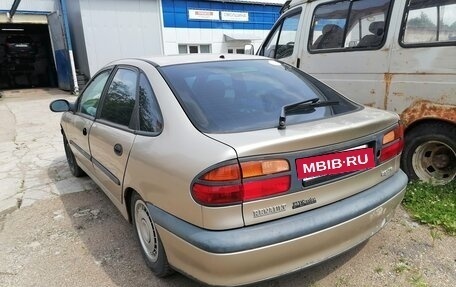 Renault Laguna II, 2000 год, 155 000 рублей, 4 фотография