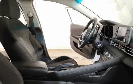Hyundai Elantra, 2021 год, 1 789 000 рублей, 16 фотография