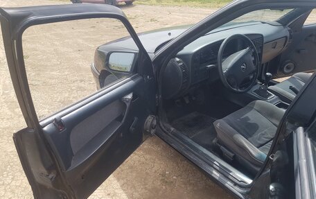 Opel Omega A, 1993 год, 115 000 рублей, 2 фотография