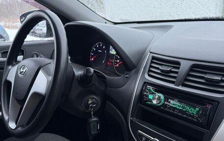 Hyundai Solaris II рестайлинг, 2012 год, 800 000 рублей, 9 фотография