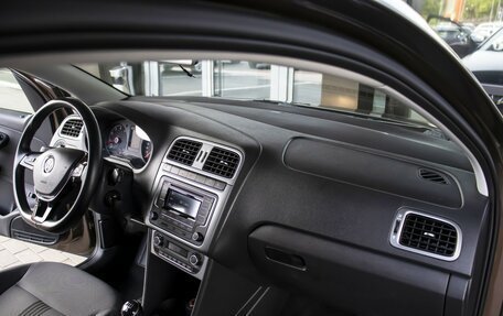 Volkswagen Polo VI (EU Market), 2016 год, 1 055 000 рублей, 7 фотография