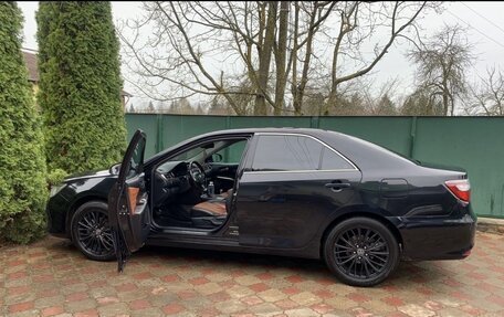 Toyota Camry, 2015 год, 2 060 000 рублей, 2 фотография