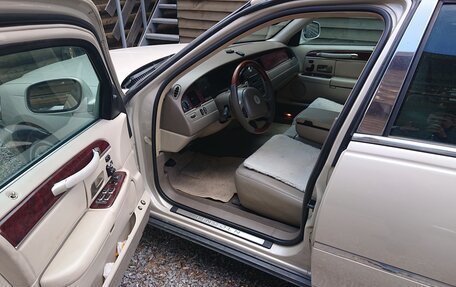 Lincoln Town Car III рестайлинг, 2002 год, 2 500 000 рублей, 5 фотография