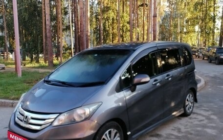 Honda Freed I, 2013 год, 1 220 000 рублей, 2 фотография