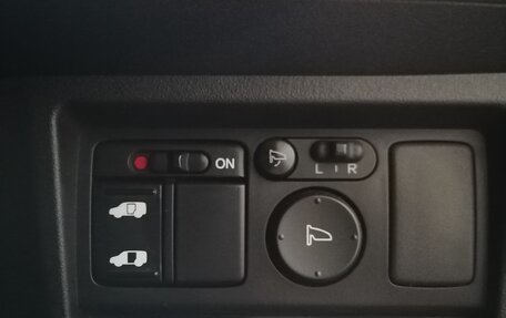 Honda Freed I, 2013 год, 1 220 000 рублей, 10 фотография