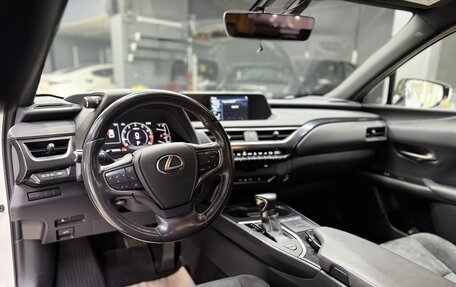 Lexus UX I, 2019 год, 2 900 000 рублей, 18 фотография