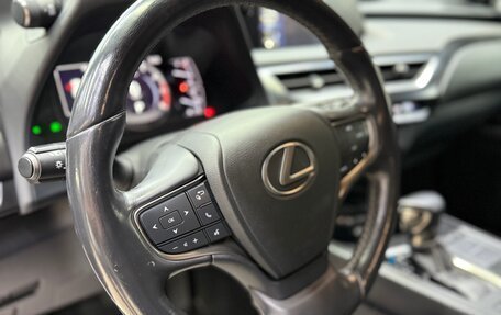 Lexus UX I, 2019 год, 2 900 000 рублей, 13 фотография