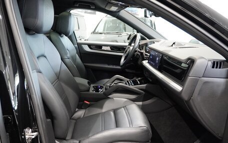 Porsche Cayenne III, 2023 год, 13 500 000 рублей, 16 фотография