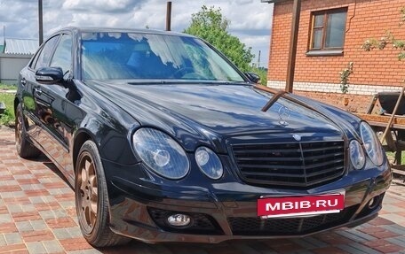 Mercedes-Benz E-Класс, 2007 год, 1 090 000 рублей, 2 фотография