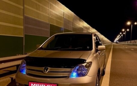 Toyota Ist II, 2004 год, 555 000 рублей, 2 фотография