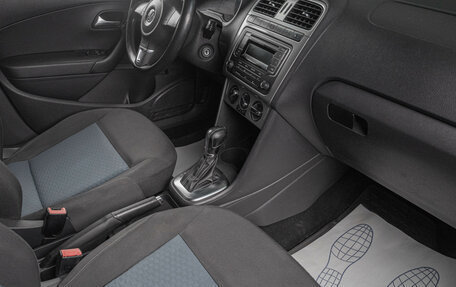 Volkswagen Polo VI (EU Market), 2013 год, 899 000 рублей, 17 фотография