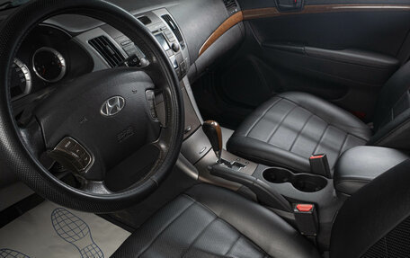 Hyundai Sonata VI, 2010 год, 819 000 рублей, 8 фотография