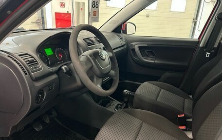 Skoda Fabia II, 2011 год, 329 000 рублей, 6 фотография