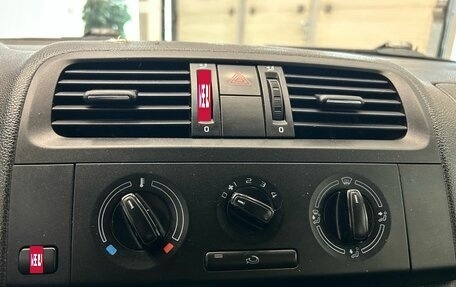 Skoda Fabia II, 2011 год, 329 000 рублей, 14 фотография