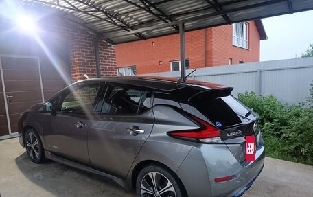 Nissan Leaf II, 2018 год, 1 990 000 рублей, 11 фотография