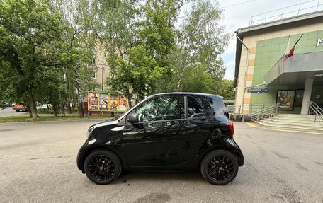 Smart Fortwo III, 2018 год, 1 500 000 рублей, 2 фотография