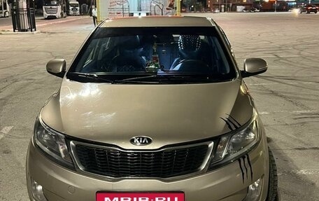 KIA Rio III рестайлинг, 2013 год, 640 000 рублей, 2 фотография
