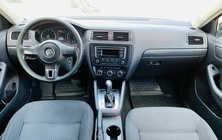 Volkswagen Jetta VI, 2014 год, 1 054 000 рублей, 10 фотография