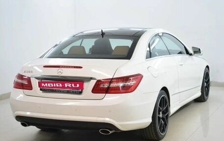Mercedes-Benz E-Класс, 2013 год, 1 840 000 рублей, 4 фотография