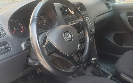 Volkswagen Polo VI (EU Market), 2017 год, 1 200 000 рублей, 7 фотография