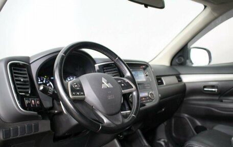 Mitsubishi Outlander III рестайлинг 3, 2013 год, 1 250 000 рублей, 10 фотография