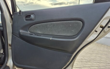 Mazda 323, 1998 год, 240 000 рублей, 16 фотография