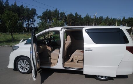 Toyota Alphard III, 2010 год, 2 650 000 рублей, 15 фотография