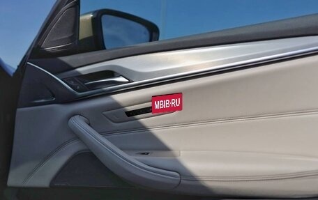 BMW 5 серия, 2018 год, 3 990 000 рублей, 26 фотография