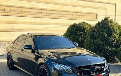 Mercedes-Benz E-Класс, 2019 год, 3 950 000 рублей, 1 фотография