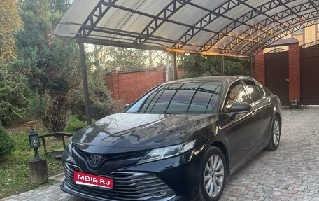 Toyota Camry, 2018 год, 2 990 000 рублей, 1 фотография