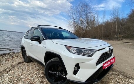 Toyota RAV4, 2020 год, 3 550 000 рублей, 5 фотография