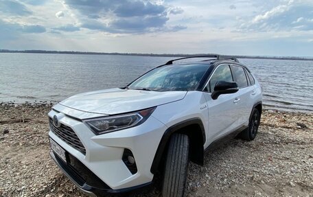 Toyota RAV4, 2020 год, 3 550 000 рублей, 17 фотография