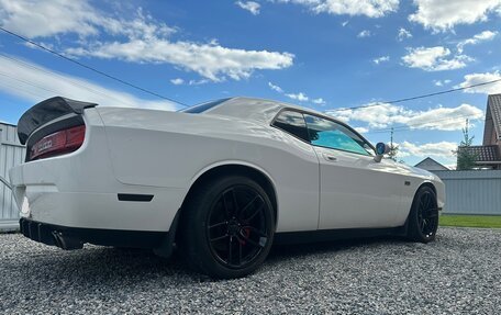 Dodge Challenger III рестайлинг 2, 2010 год, 2 850 000 рублей, 2 фотография