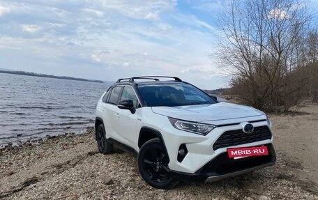 Toyota RAV4, 2020 год, 3 550 000 рублей, 15 фотография