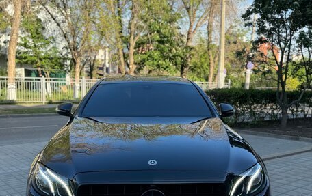 Mercedes-Benz E-Класс, 2019 год, 3 950 000 рублей, 6 фотография