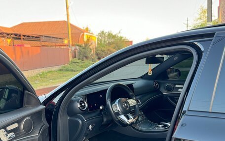 Mercedes-Benz E-Класс, 2019 год, 3 950 000 рублей, 14 фотография
